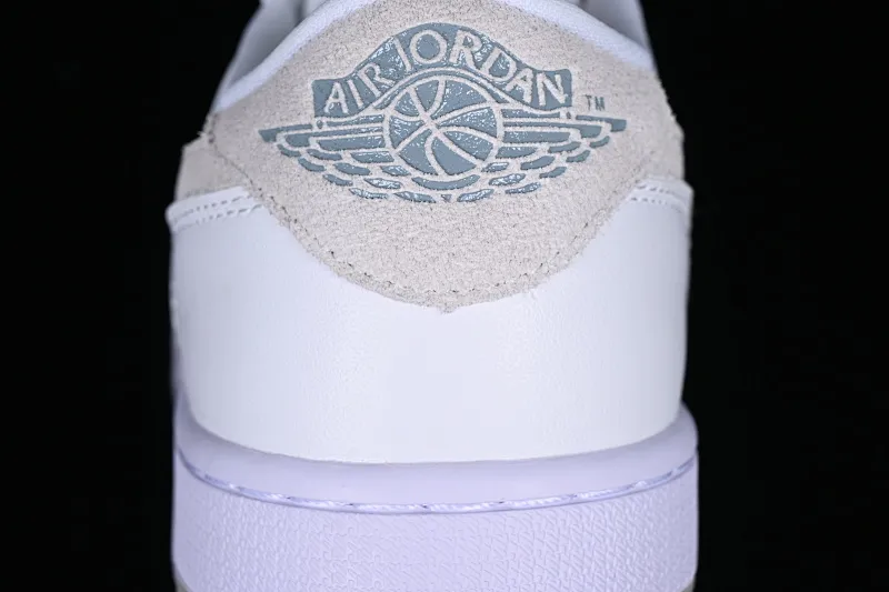 All categories Air Jordan Jordan series basketball shoes Air Jordan 1 Low Z version Air Jordan 1 Low OG "Shattered Backboard" AJ1 Joe 1 customized version white buckle shredded low-top basketball shoes CZ0790-100
